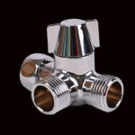 LLAVE ANGULO 3 VIAS 1/2" X 1/2" AQUAFINA A-V2025